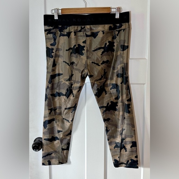 NWT MENS Koral Camo Print Emblem Crop Legging Men XL - Picture 2 of 9